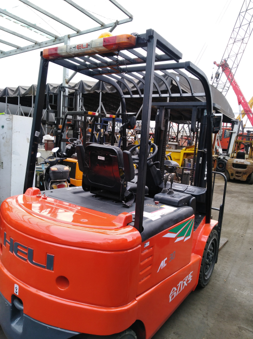 合力電動(dòng)叉車