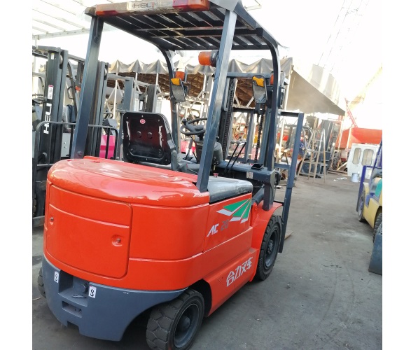 回收二手電動(dòng)叉車(chē)